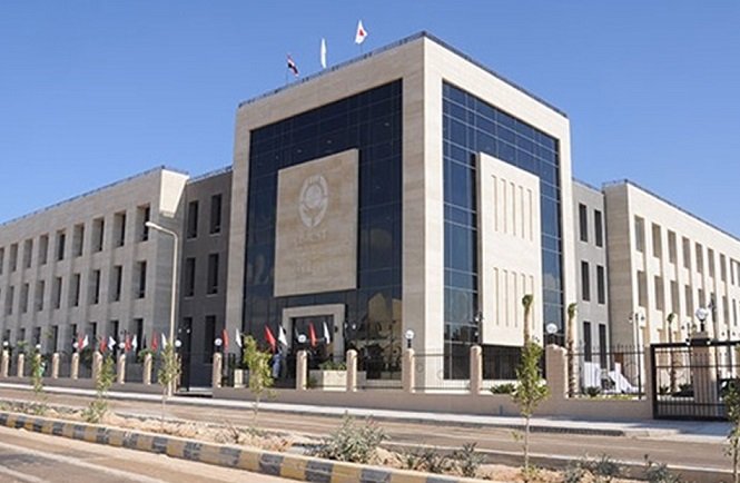 اعتماد كلية الأعمال الدولية والإنسانيات  بالجامعة المصرية اليابانية