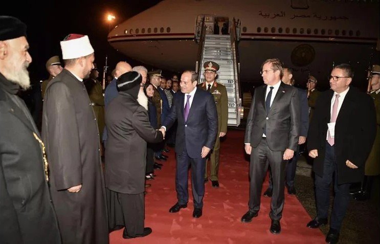 السيسي يصل إلى مطار فيرنز ليست الدولي بالعاصمة المجرية بودابست