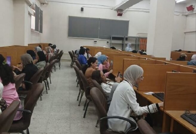 تطوير مهارات اللغة الإنجليزية لطلاب الفرقة الأولي بجامعة العاصمة عقب اختبار تحديد المستوى