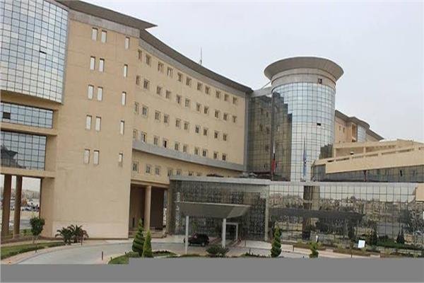 مستشفيات القوات المسلحة تستضيف خبراء عالميين فى جراحات الرقبة  الأنف والأذن وزراعة القوقعة وأورام جذع المخ